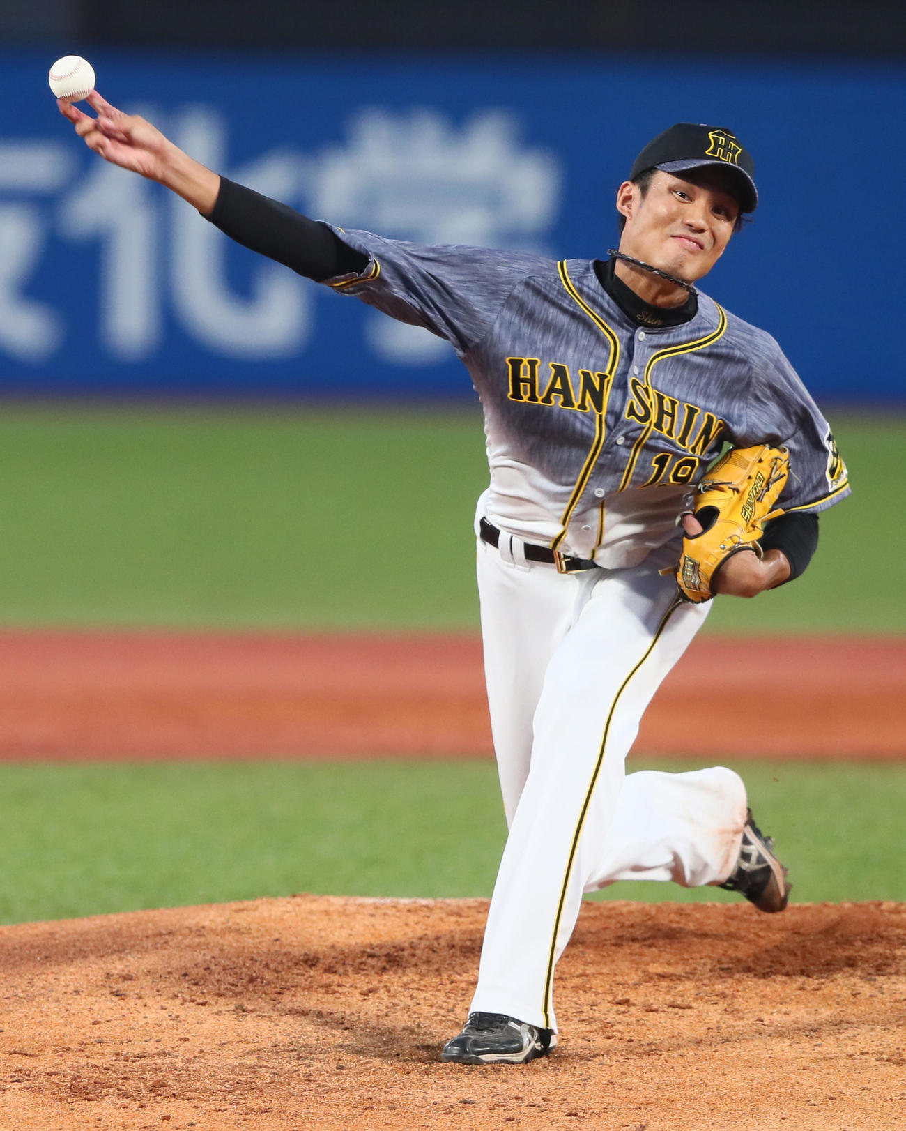 ヤクルト対阪神　阪神先発の藤浪（撮影・足立雅史）