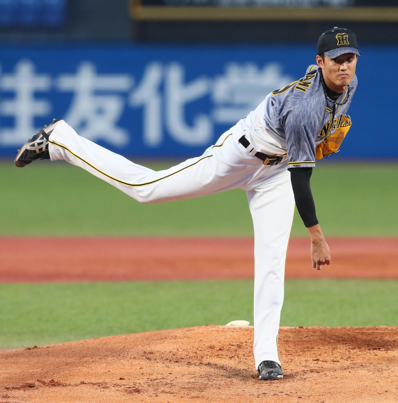 ヤクルト対阪神　阪神先発の藤浪（撮影・足立雅史）