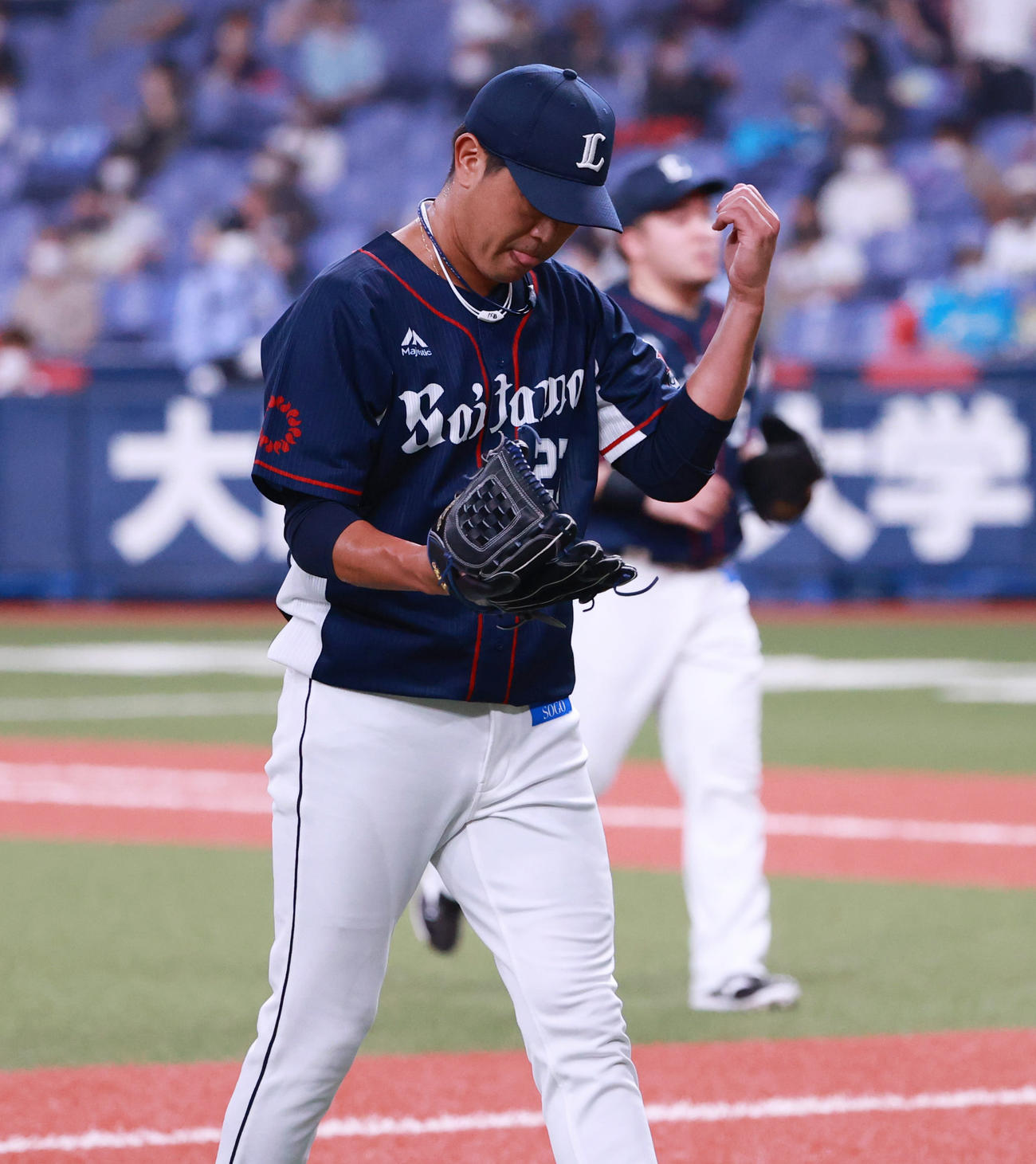 オリックス対西武　4回に先制3点本塁打で失点し悔しがる内海哲也（撮影・清水貴仁）