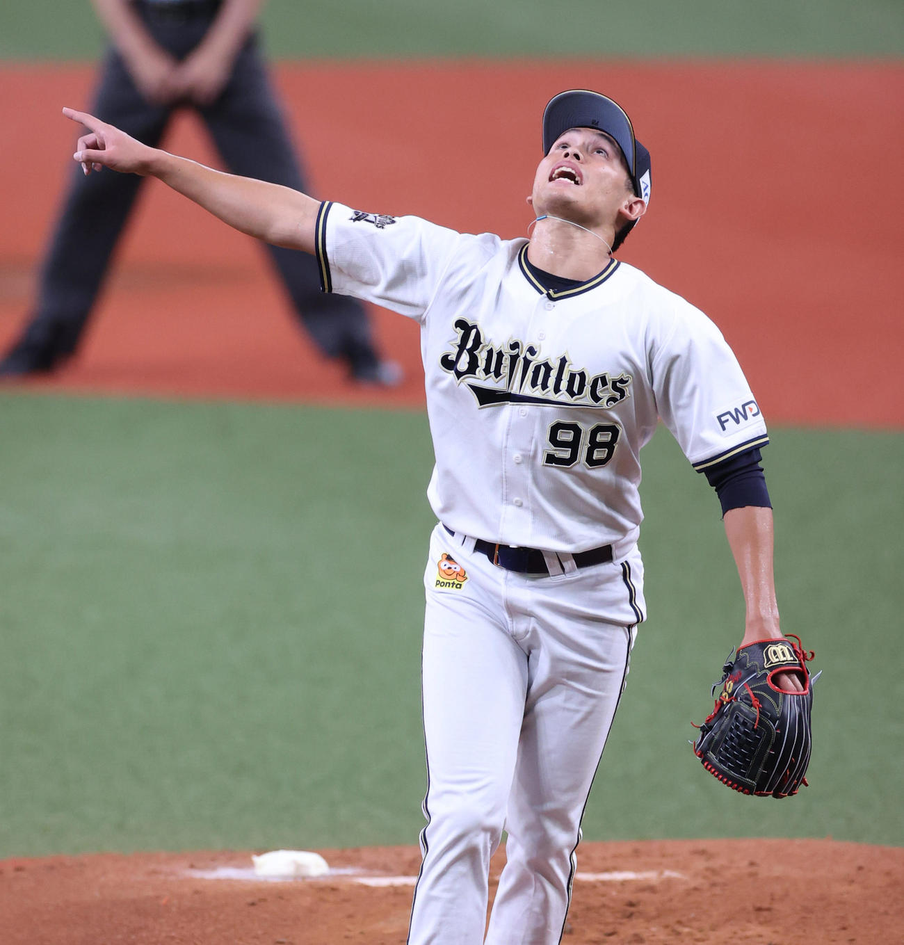 オリックス対西武　1回表西武2死一塁、山川穂高を三飛に抑える張奕（撮影・清水貴仁）