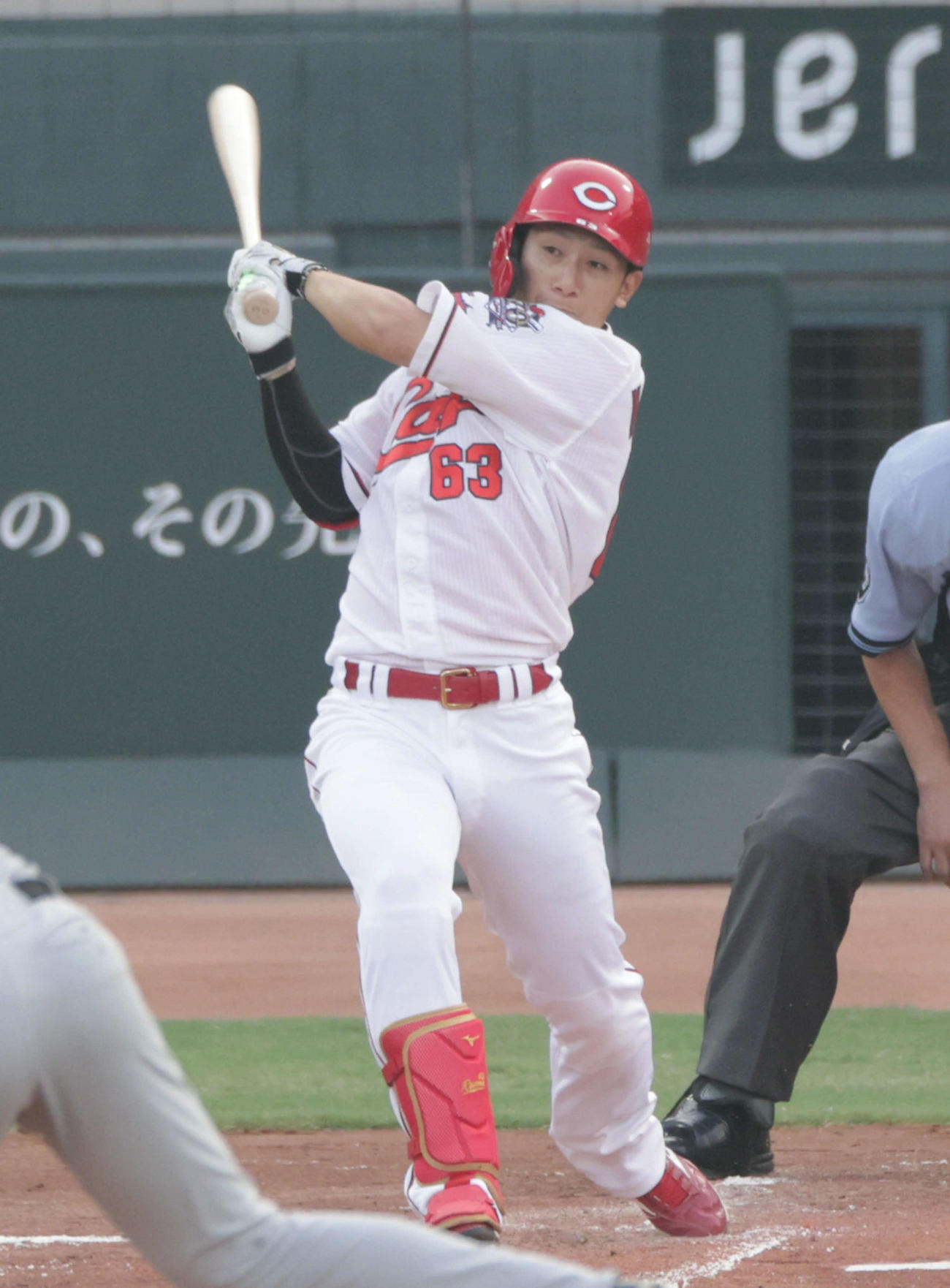 広島対巨人　1回裏広島1死二塁、西川龍馬は先制適時打を放つ（撮影・加藤孝規）