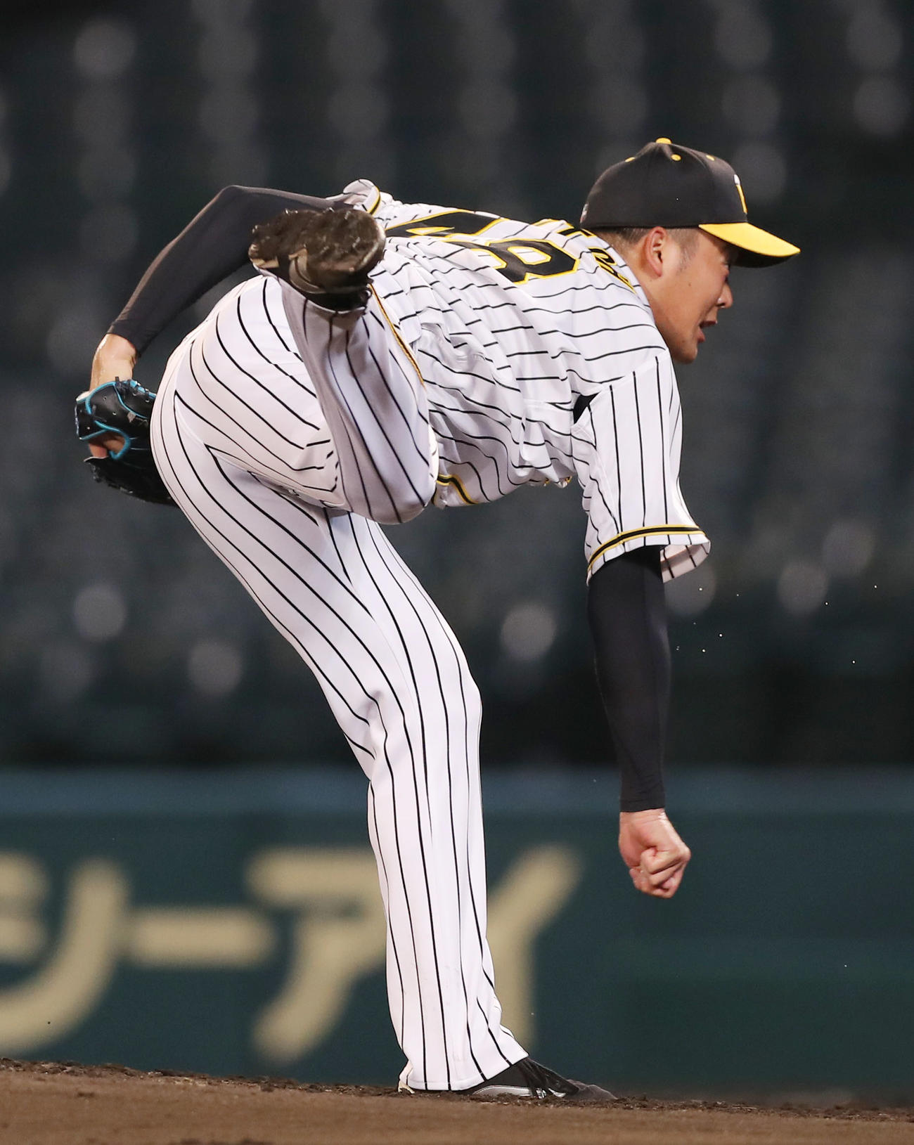 ウエスタン・リーグ　阪神対中日　プロ初先発し力投する阪神斎藤（撮影・前田充）
