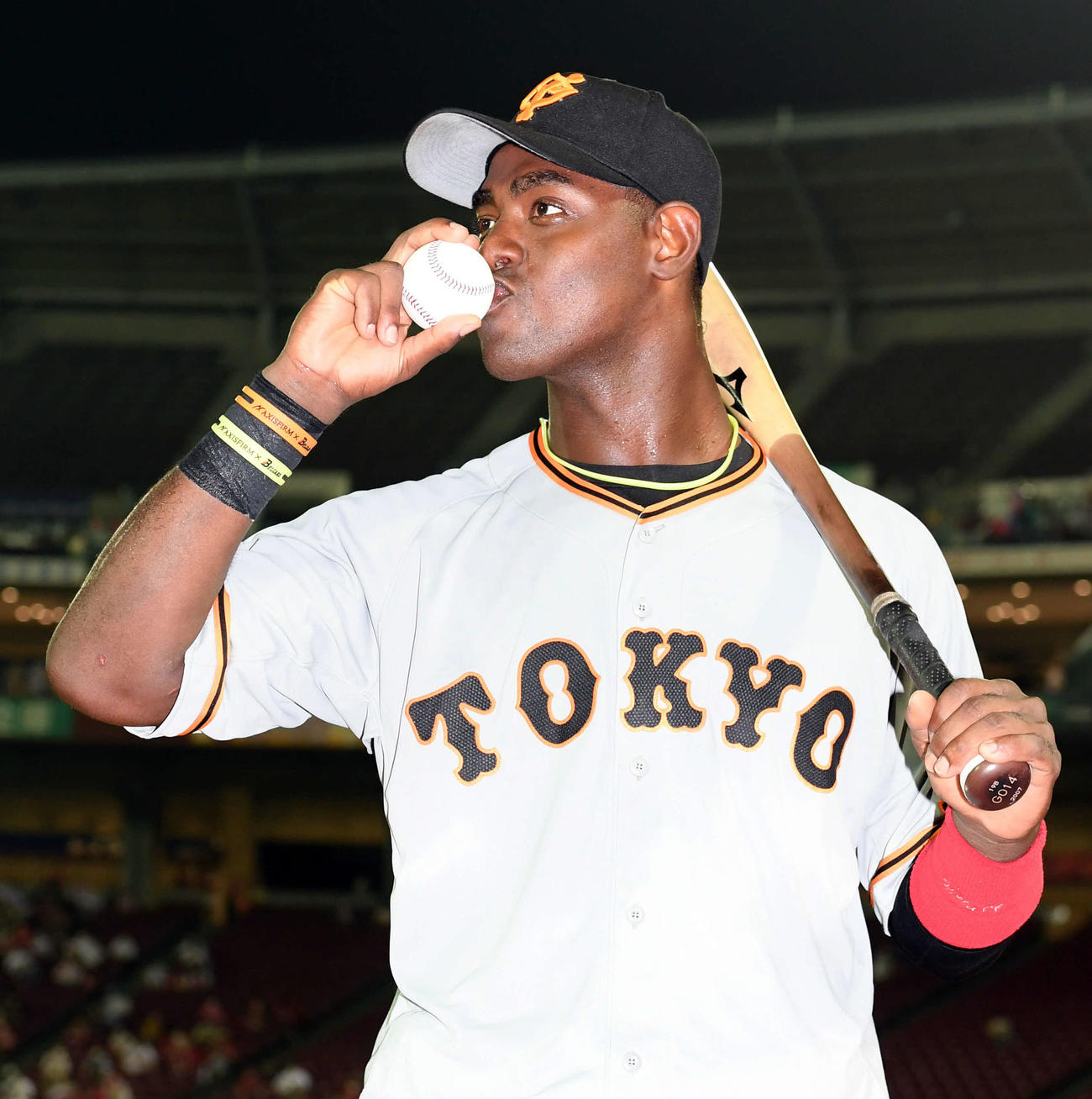 広島対巨人　プロ初安打が2点本塁打となったモタ（撮影・たえ見朱実）