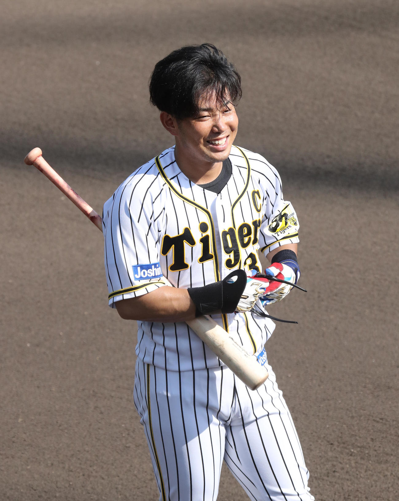 ティー打撃を行った阪神糸原健斗（代表撮影）