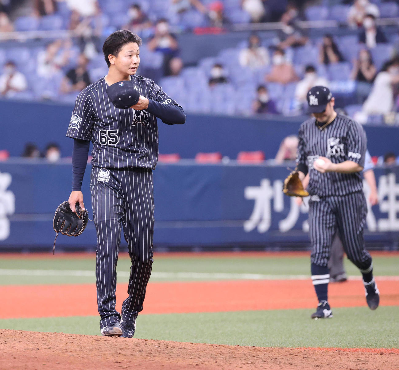オリックス対西武　9回、プロ初登板で2失点も初セーブを記録する漆原（撮影・清水貴仁）