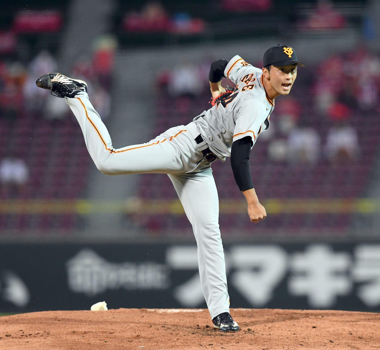 広島対巨人　巨人の先発直江（撮影・たえ見朱実）