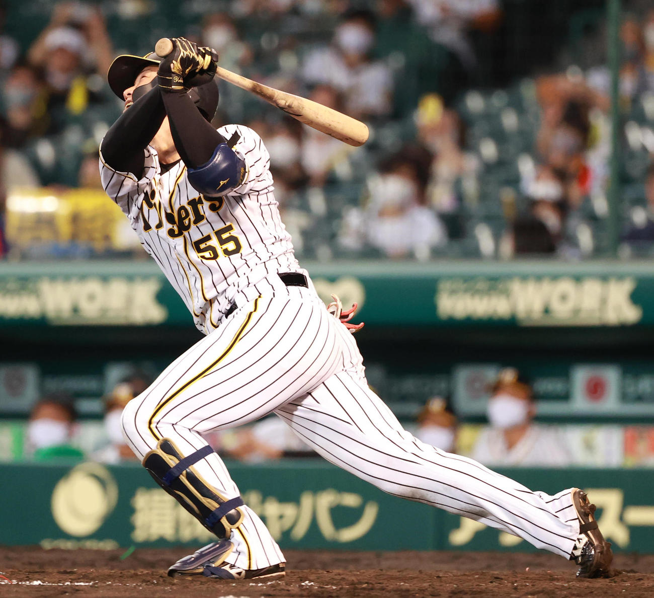 5回裏阪神2死三塁、中前適時打を放つ陽川尚将（撮影・清水貴仁）