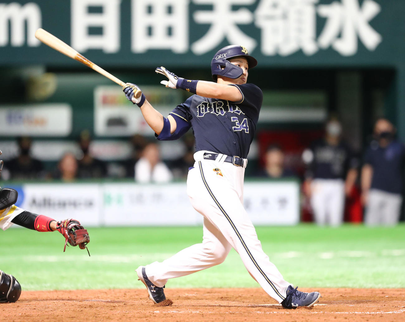 ソフトバンク対オリックス　5回表オリックス無死、吉田正は右越えに勝ち越し本塁打を放つ（撮影・梅根麻紀）