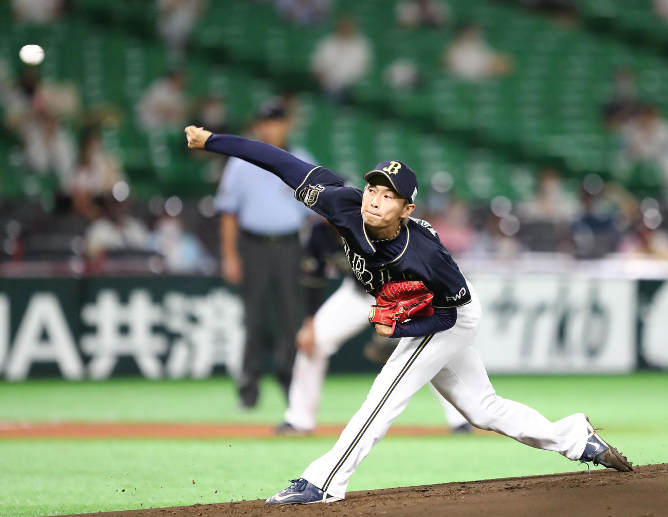 ソフトバンク対オリックス　力投するオリックス先発の山岡（撮影・梅根麻紀）