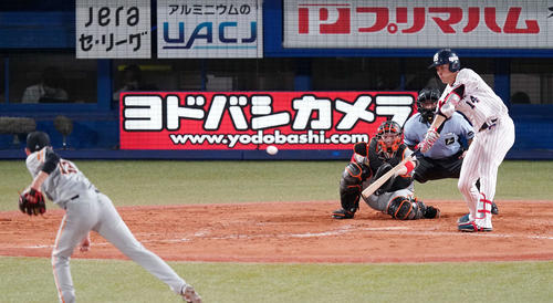 巨人松原イメージ通り ライトゴロ で高梨アウト プロ野球 日刊スポーツ