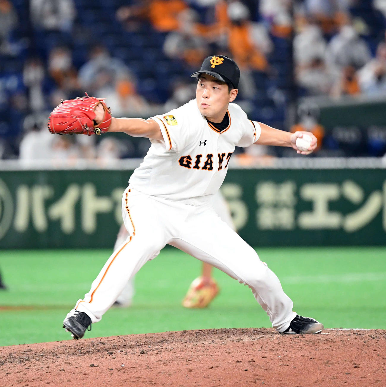 巨人対中日　7回途中からマウンドに上がった巨人大江（撮影・たえ見朱実）