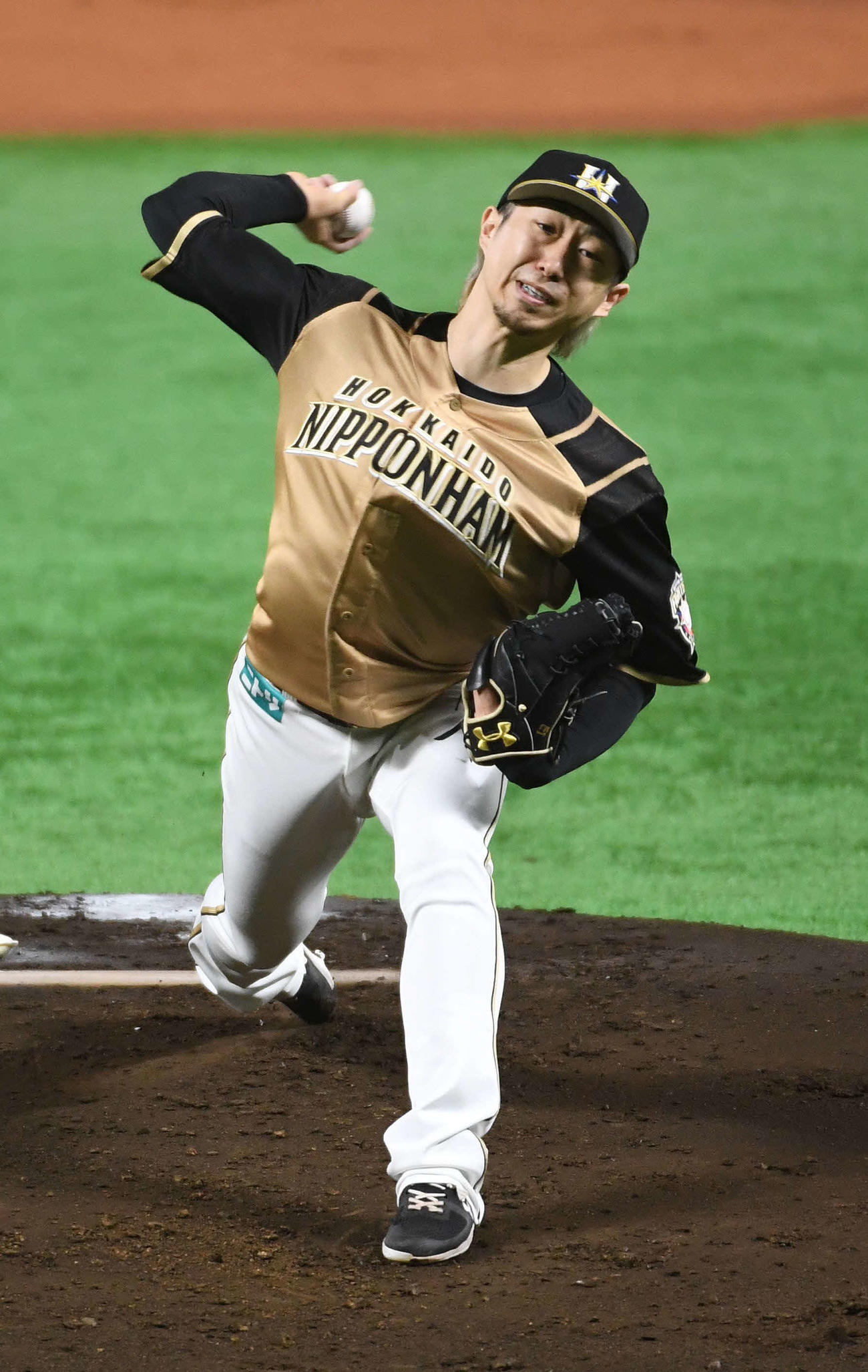ソフトバンク対日本ハム　日本ハム先発の金子（撮影・今浪浩三）