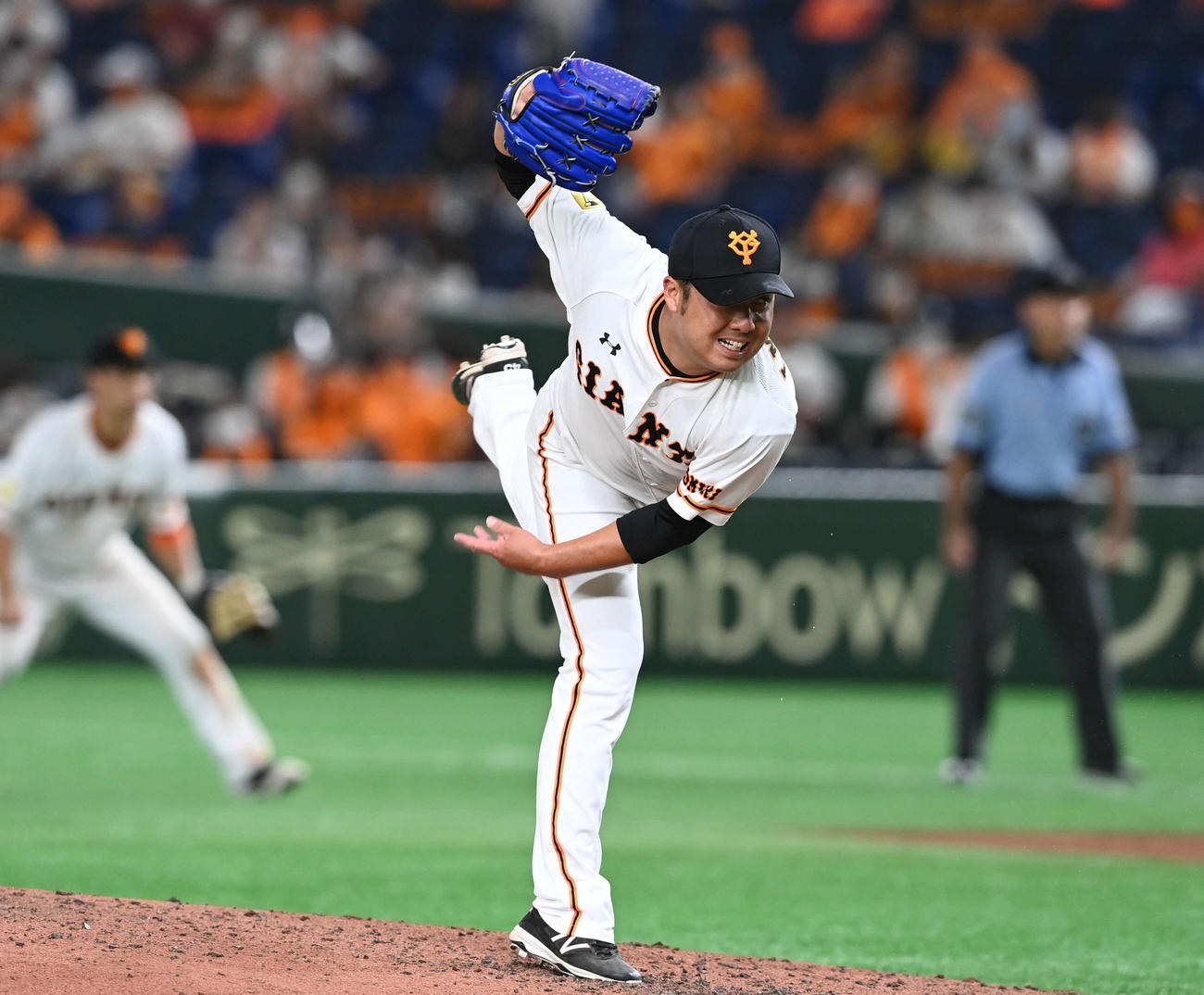 巨人対中日　力投する巨人先発の今村（撮影・山崎安昭）