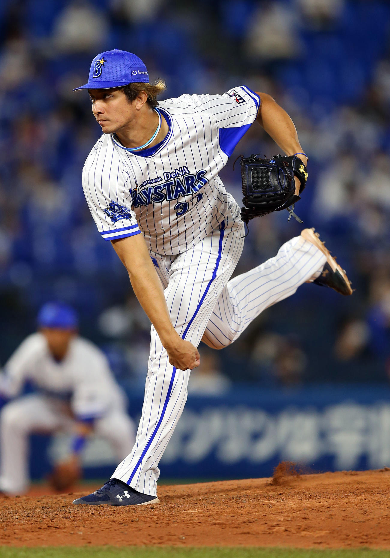 DeNA対ヤクルト　2番手のDeNA国吉（撮影・大野祥一）