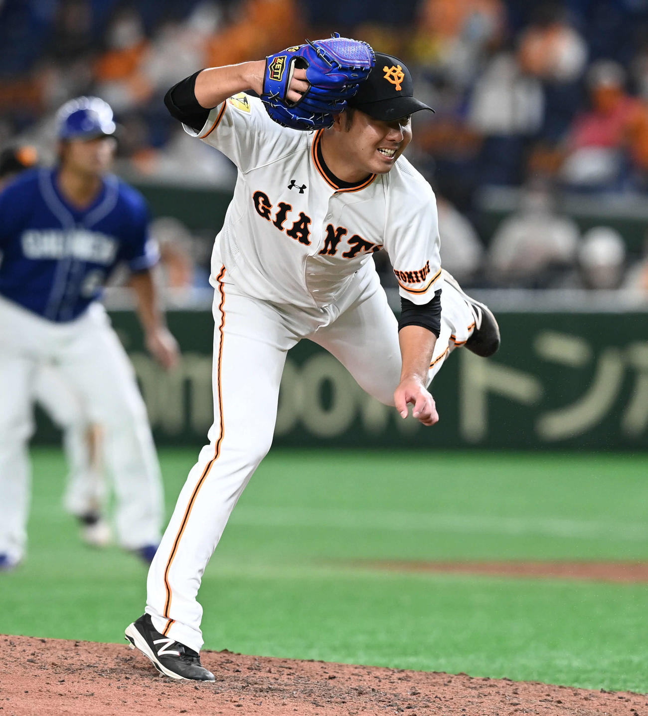 巨人対中日　力投する巨人先発の今村（撮影・山崎安昭）