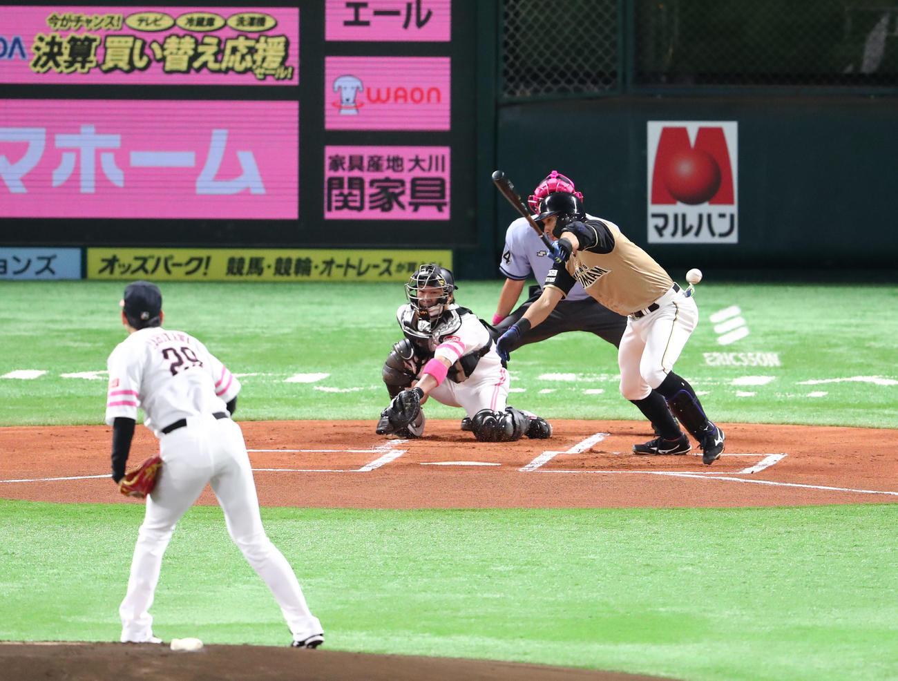 ソフトバンク対日本ハム　1回表日本ハム無死、大田泰示は三内野安打を放つ（撮影・梅根麻紀