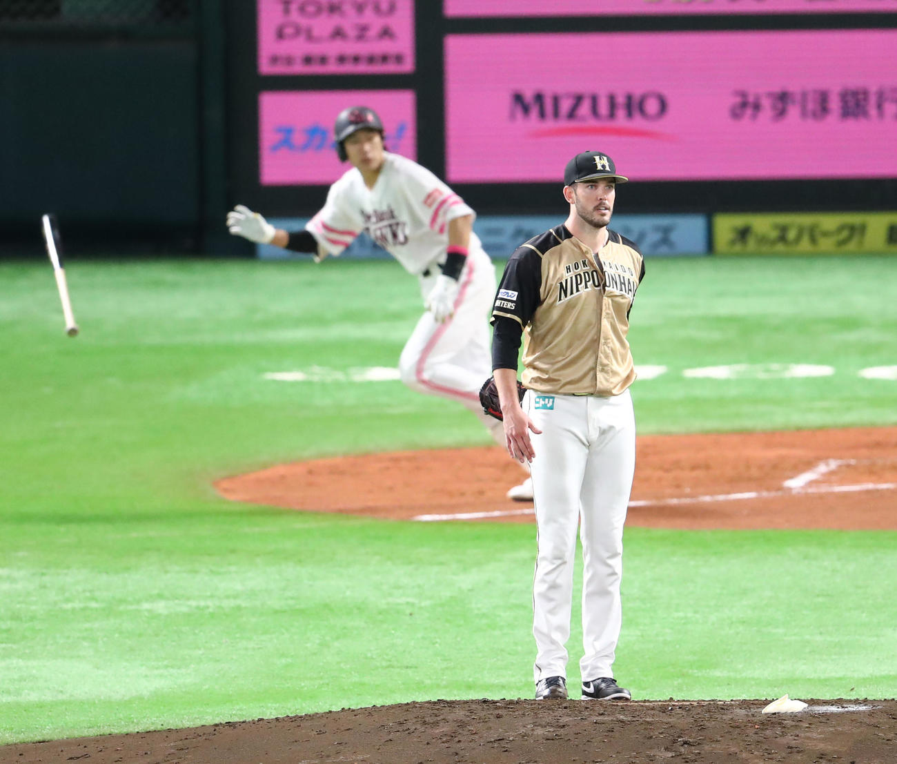 柳田悠岐に左越え2点本塁打を浴びたバーヘイゲン（撮影・梅根麻紀）