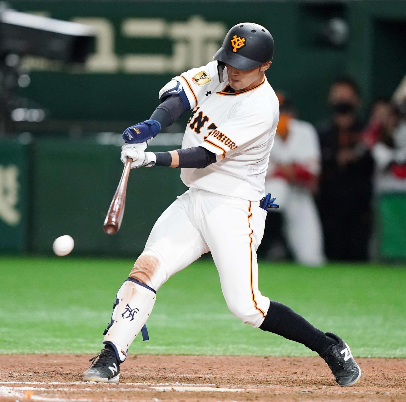 巨人対DeNA　9回裏巨人無死満塁、サヨナラ適時打を放つ吉川尚（撮影・江口和貴）