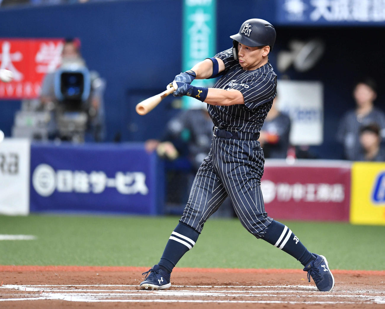 オリックス対ソフトバンク　6回裏オリックス無死満塁、吉田正尚は先制の中前2点適時打を放つ（撮影・岩下翔太）