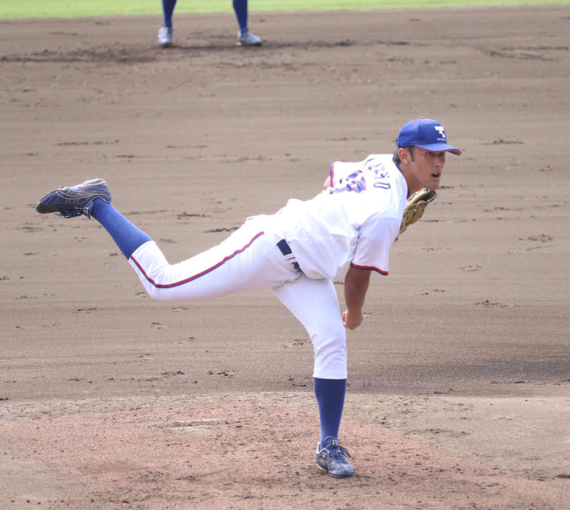 プロアマ交流戦巨人対東京ガス　先発し力投する東京ガス・菅野（撮影・久永壮真）