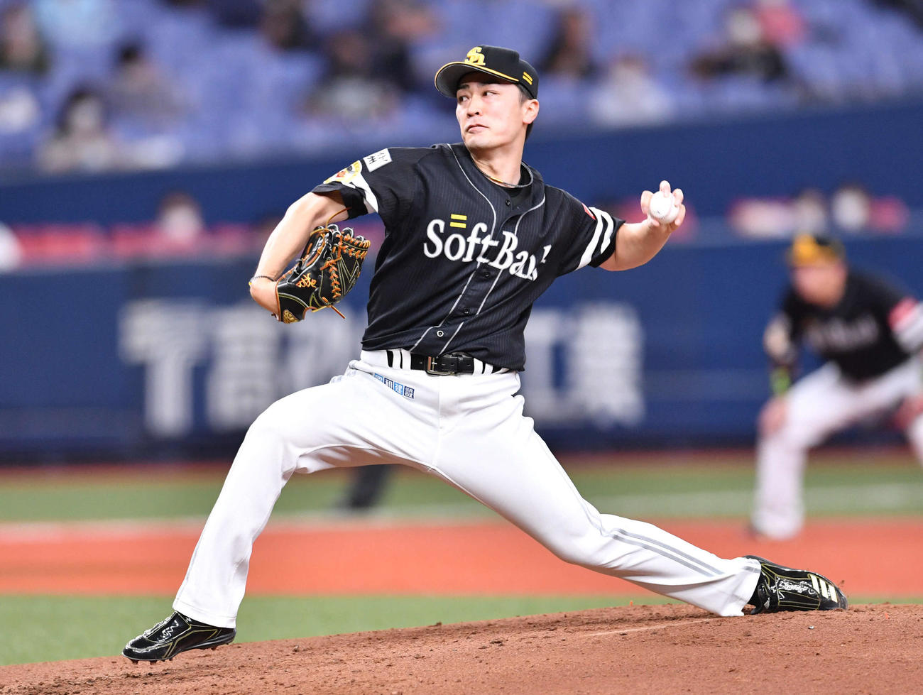 オリックス対ソフトバンク　7回途中1失点と力投するソフトバンク和田（撮影・岩下翔太