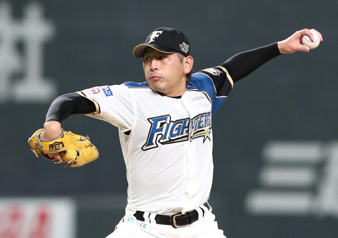 日本ハム対楽天　5回を投げ無安打に抑える加藤（撮影・黒川智章）