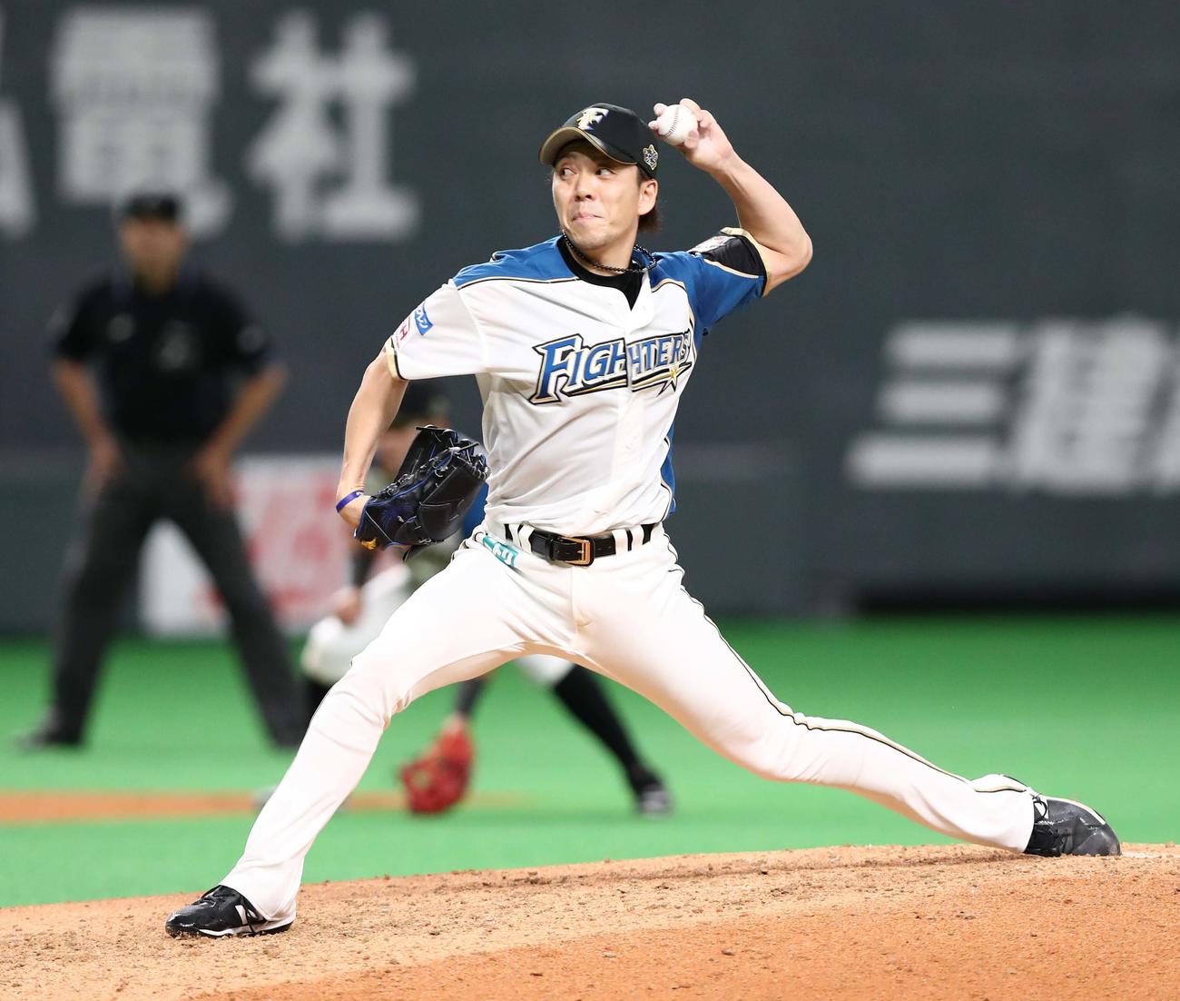 日本ハム対楽天　9回に登板する宮西（撮影・黒川智章）