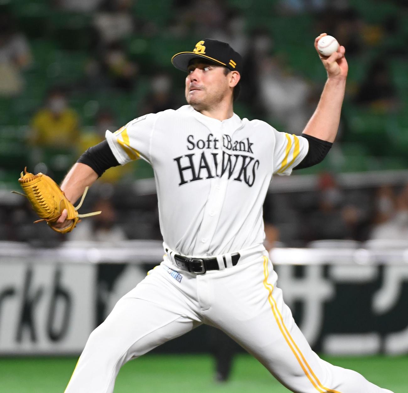 先発のソフトバンク・ムーアは6回途中1失点と好投する（撮影・今浪浩三）