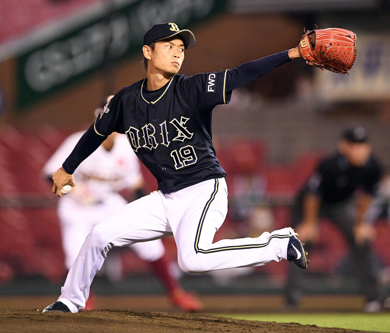 楽天対オリックス　オリックス先発の山岡（撮影・滝沢徹郎）