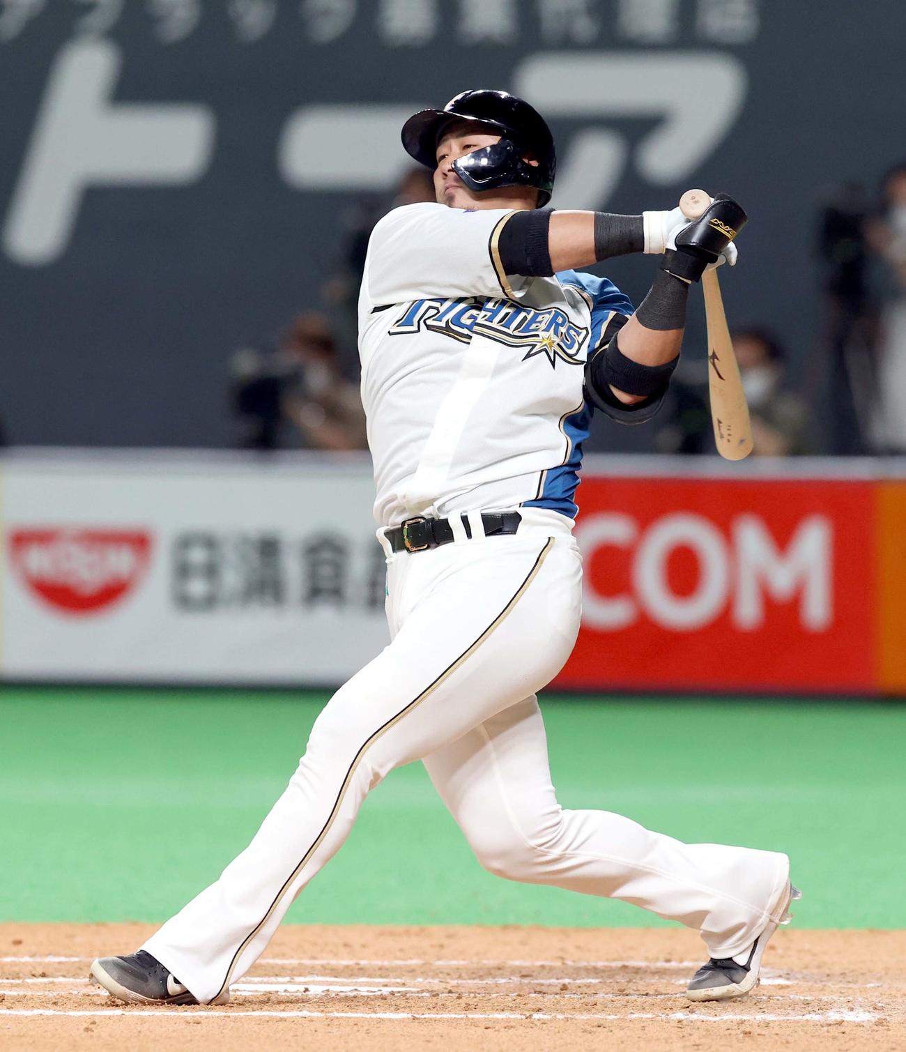 日本ハム対西武　7回裏日本ハム2死一塁、中田は三振に終わる（撮影・佐藤翔太）