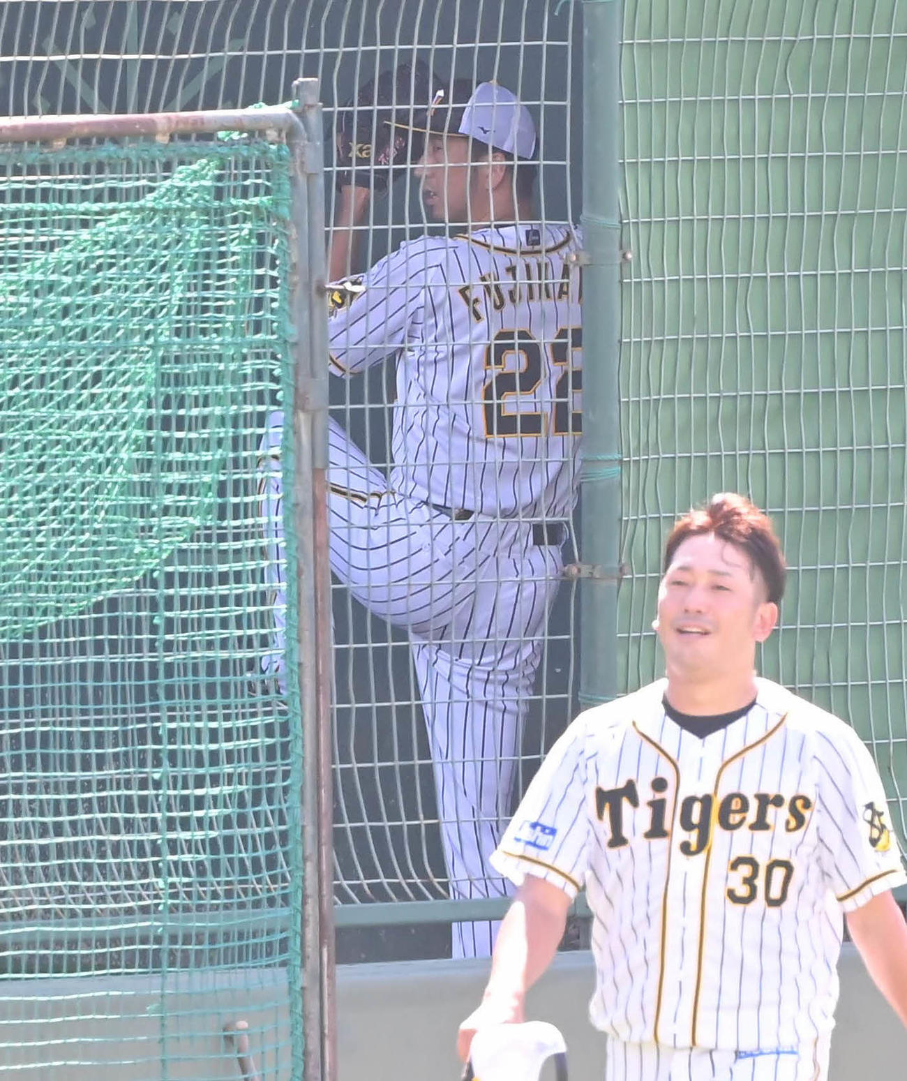 ブルペン投球する藤川球児（代表撮影）