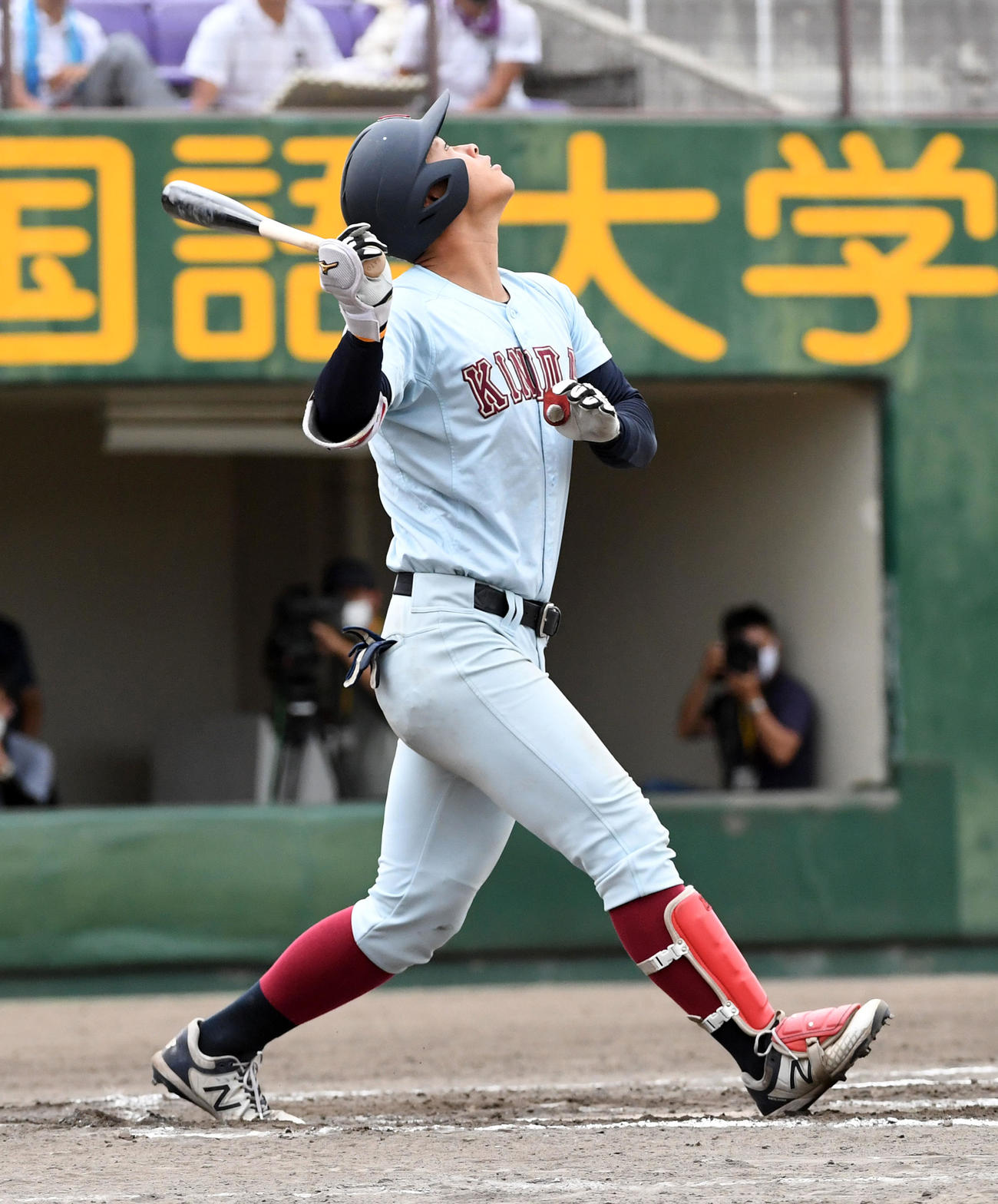 同大対近大　6回裏近大無死一、三塁、佐藤は三飛に倒れる（撮影・前岡正明）