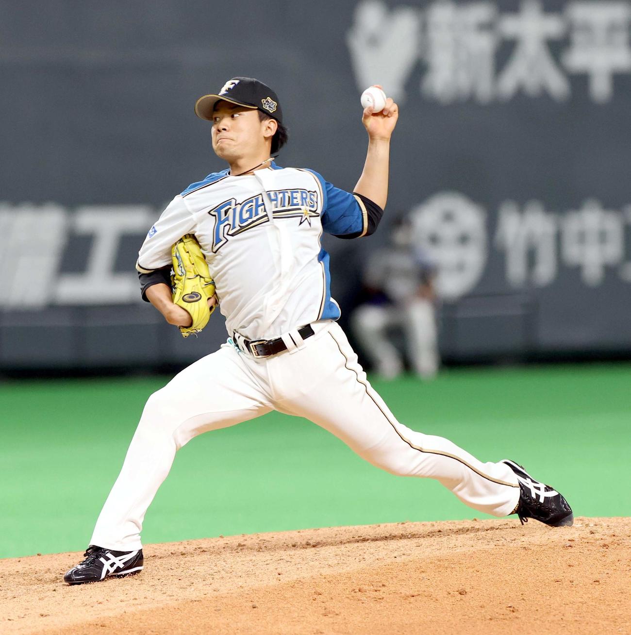 日本ハム対西武　7回から登板する日本ハム福田（撮影・佐藤翔太）