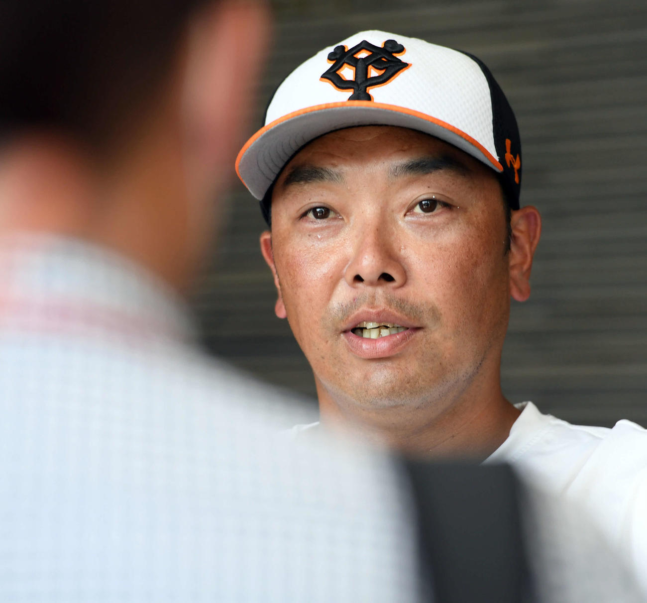 巨人沢村の移籍について記者の質問に答える阿部2軍監督（撮影・たえ見朱実）