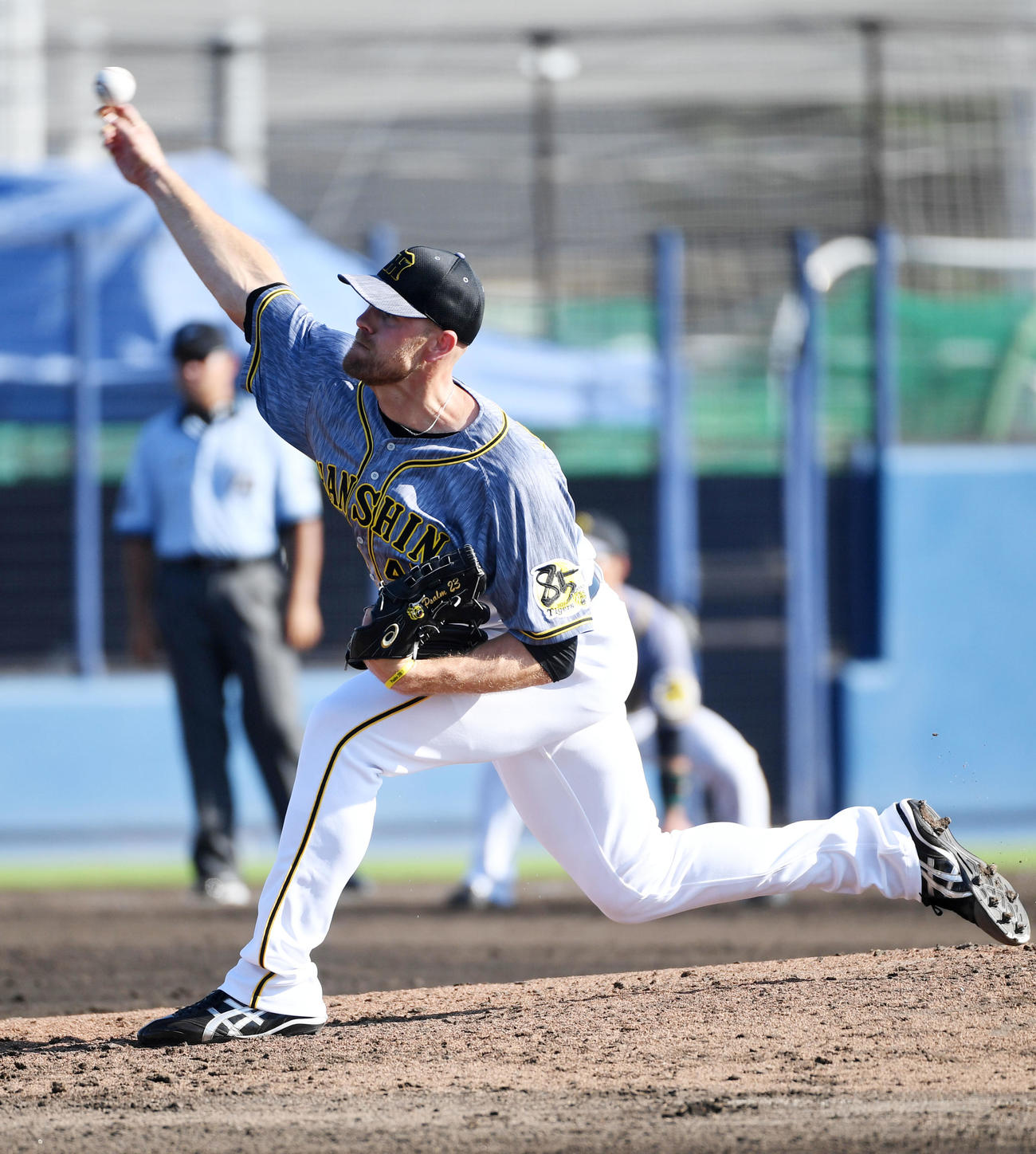 オリックス対阪神　8回に登板したエドワーズは1イニングを無失点に抑える（撮影・前岡正明）