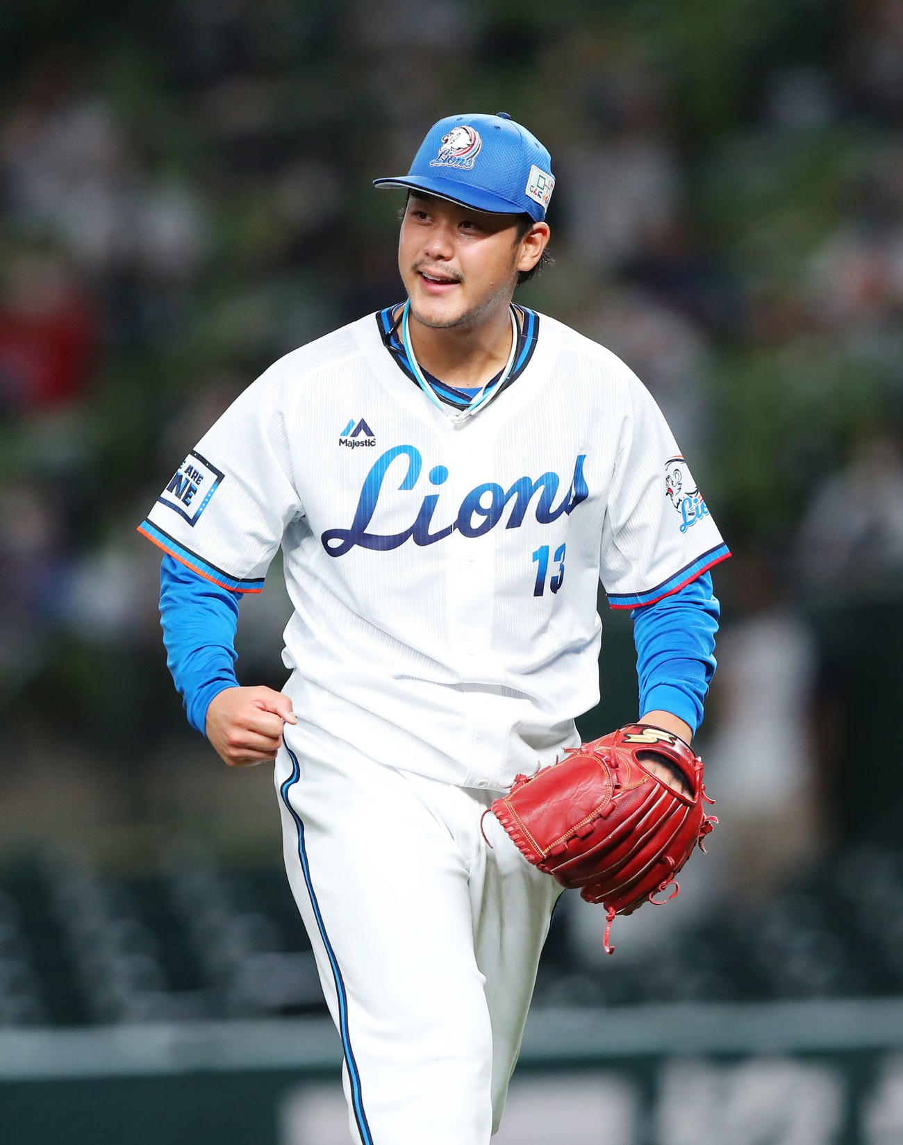 西武対オリックス　6回表オリックスの攻撃を抑えガッツポーズする高橋光（撮影・河田真司）