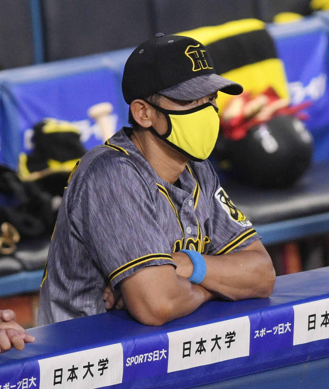 DeNA対阪神　1回裏、逆転を許し厳しい表情の阪神矢野監督（撮影・滝沢徹郎）