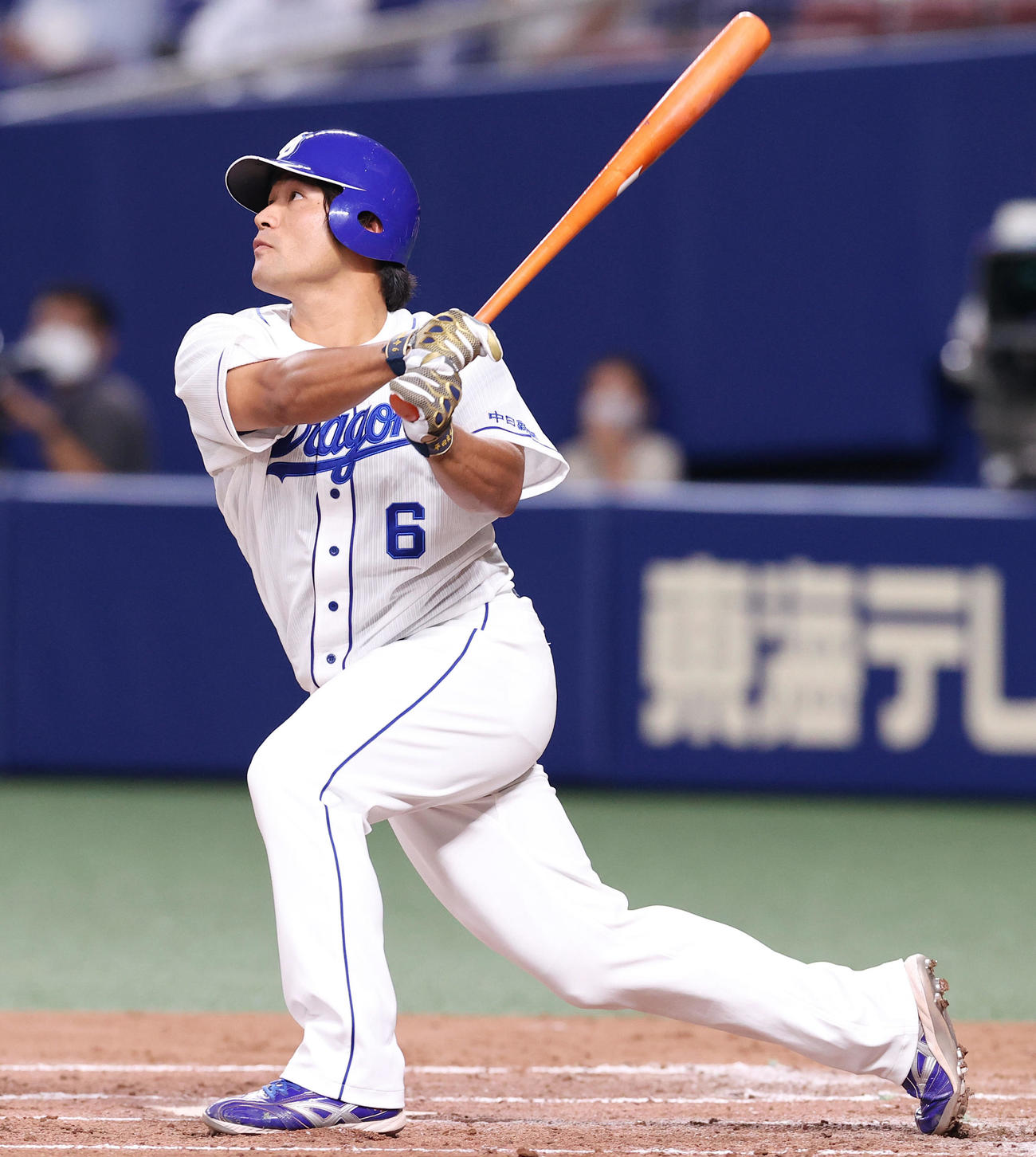 中日対巨人　3回裏中日1死一塁、通算1000安打となるフェンス直撃の二塁打を放つ平田（撮影・垰建太）