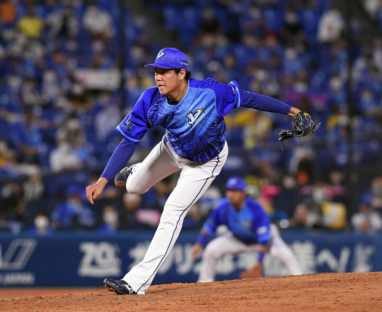 DeNA対阪神　7回表、力投を続けるDeNA先発の上茶谷（撮影・滝沢徹郎）