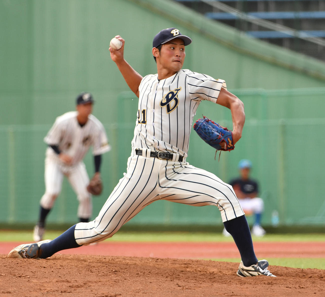 上武大対作新学院大　9回から登板し150キロを出した上武大・佐藤蓮（撮影・柴田隆二）