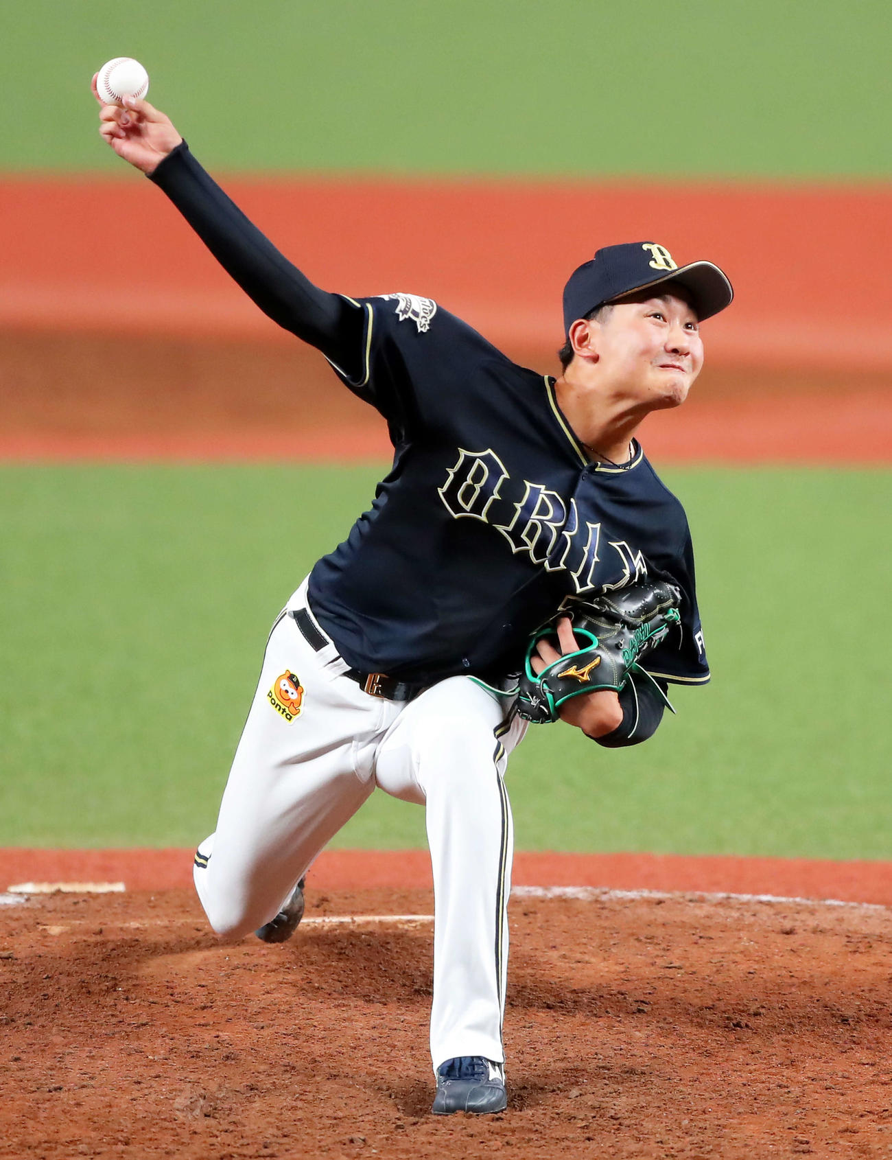 西武対オリックス　4回裏西武の攻撃で力投する竹安（撮影・河田真司）