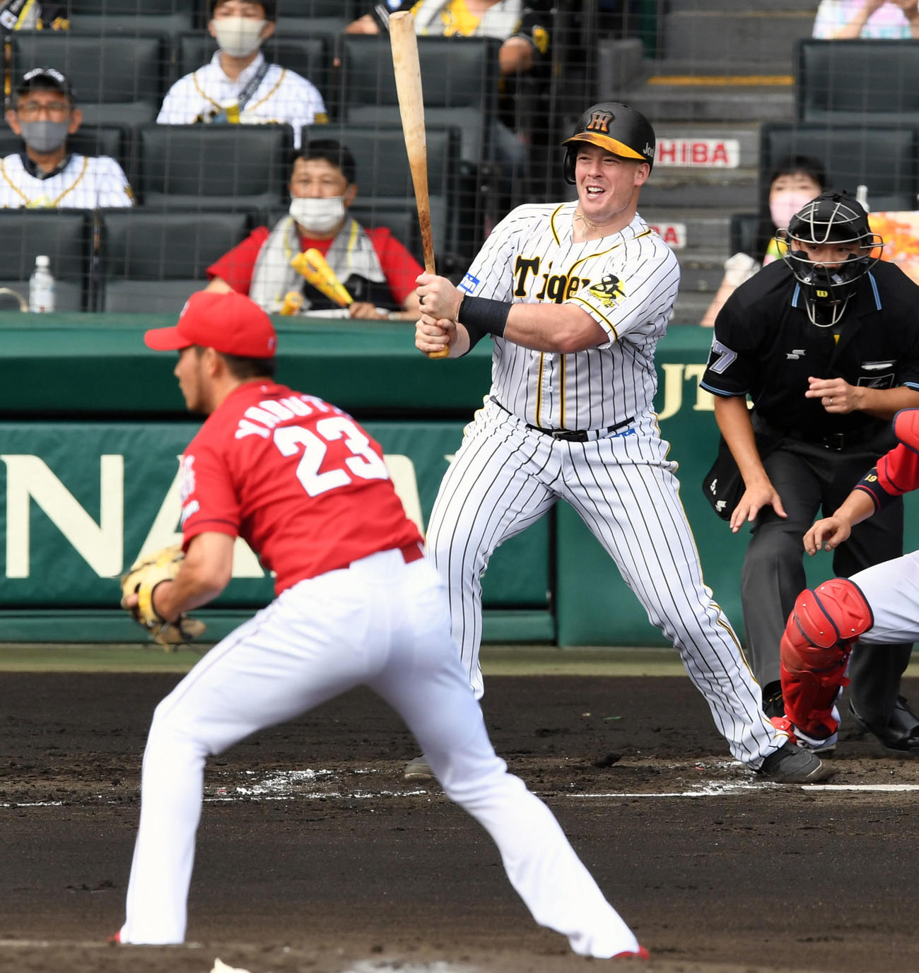 阪神対広島　1回裏阪神2死一、二塁、ボーアは右前適時打を放つ。投手薮田（撮影・前岡正明）