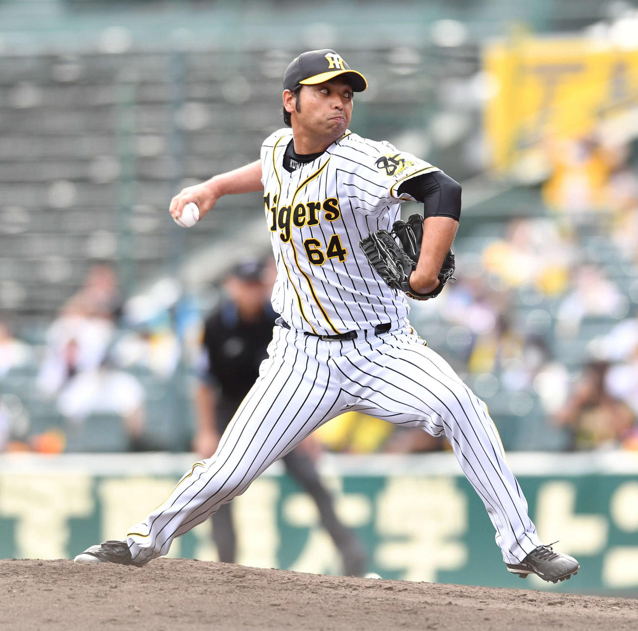 阪神対広島17回戦　6回表、4番手で登板した桑原謙太朗（撮影・岩下翔太）