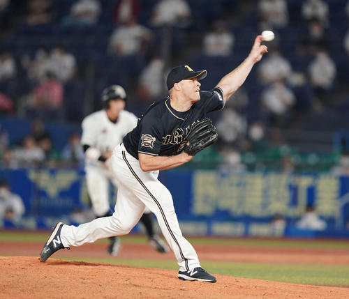 ロッテ対オリックス　先発し力投するオリックス・アルバース（撮影・鈴木みどり）