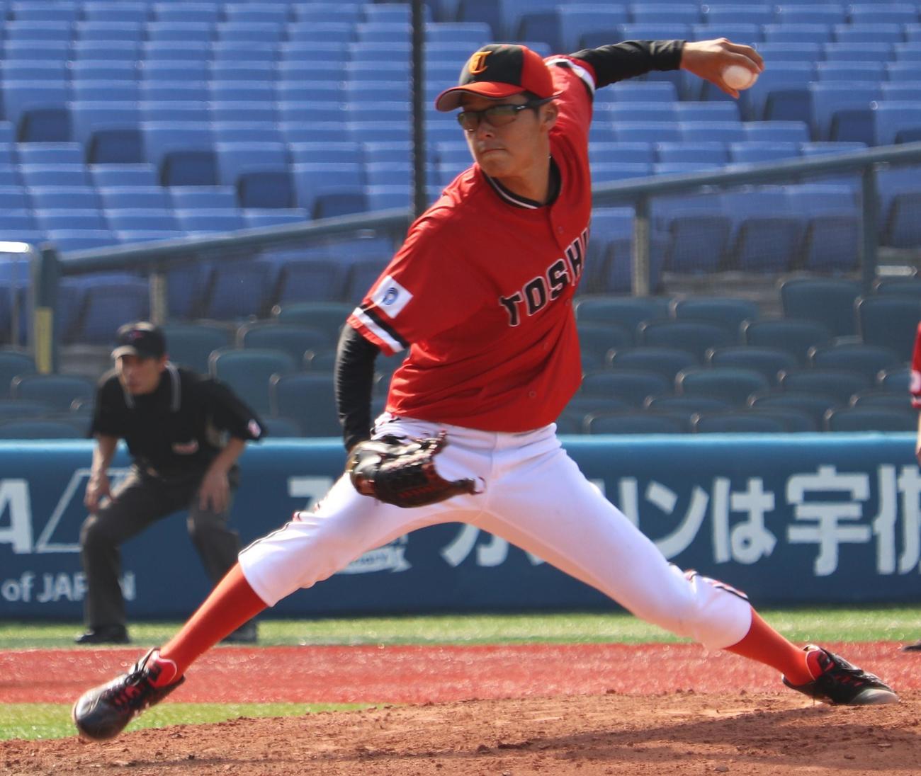 三菱パワー対東芝　東芝・福本翼は先発で8回1／3、3安打無失点に抑えた（撮影・古川真弥）