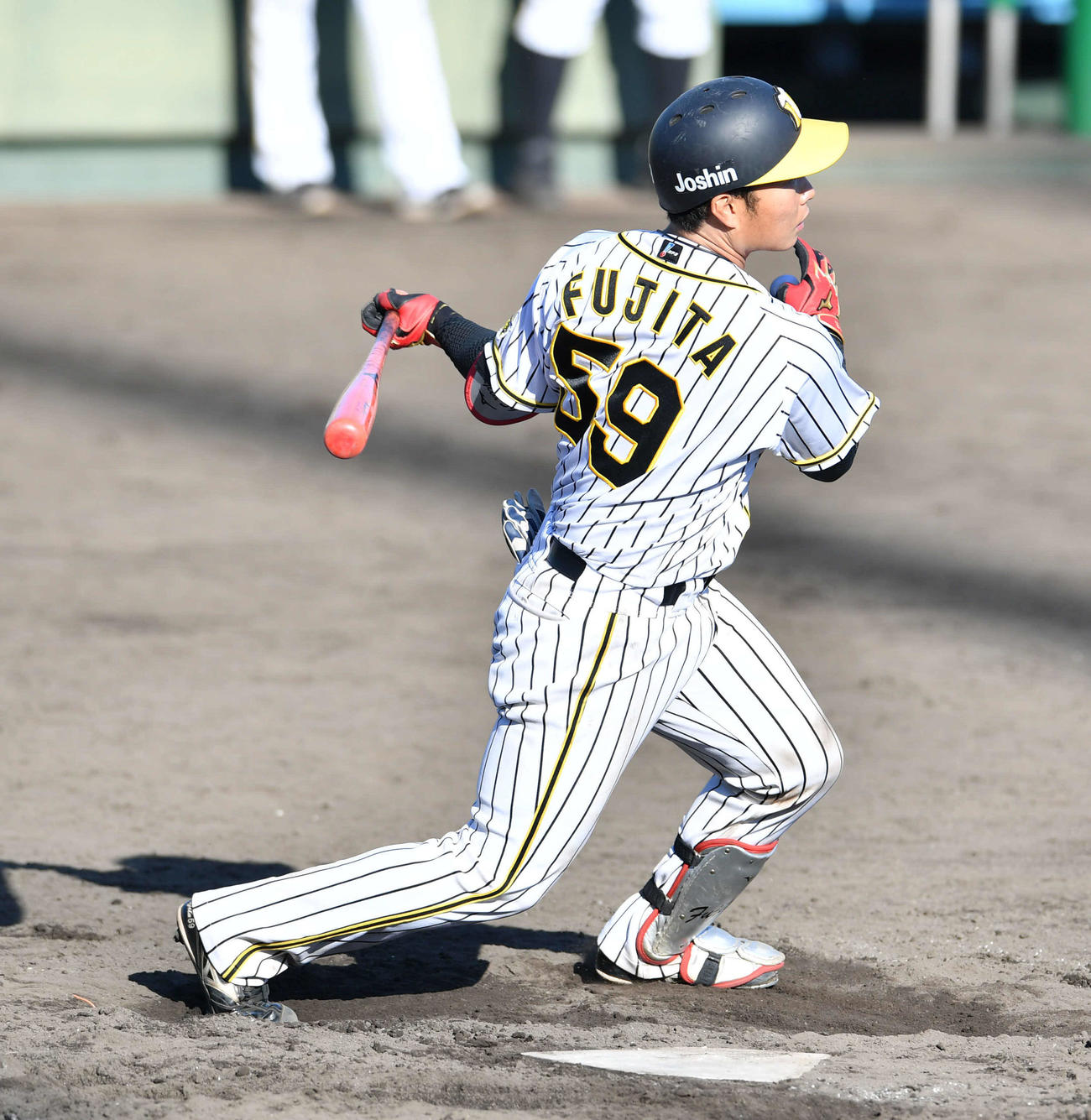 ソフトバンク3軍戦の9回、藤田は左前適時打を放つ（撮影・岩下翔太）