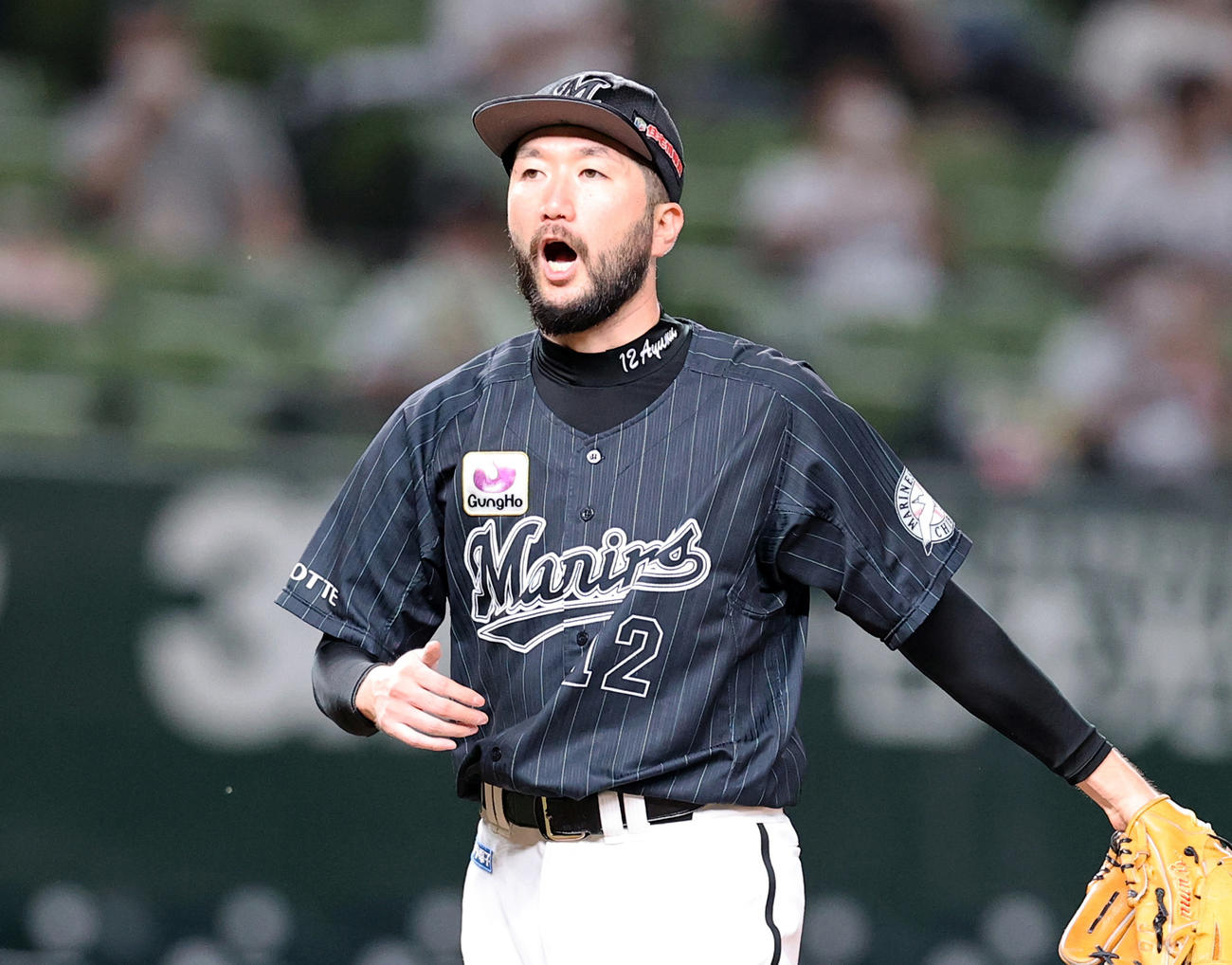 6回裏西武2死三塁、スパンジェンバーグを三振に仕留めた石川は雄たけびを上げる（撮影・浅見桂子）