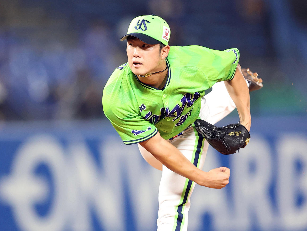 ヤクルト対DeNA　力投するヤクルト先発の歳内（撮影・垰建太）