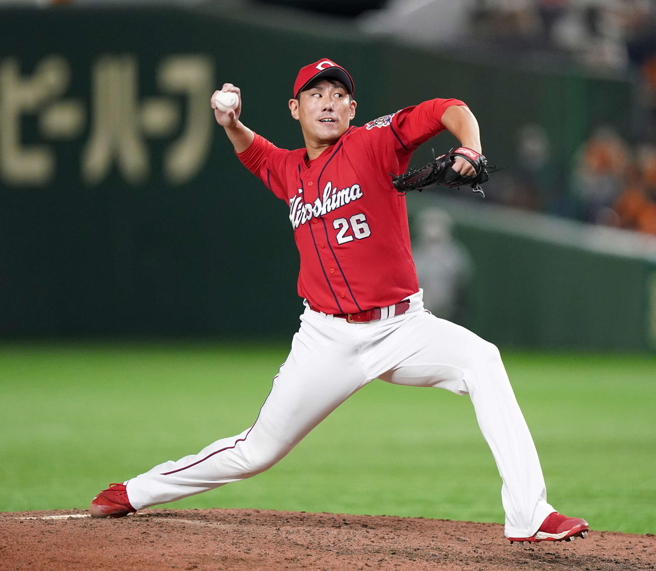 巨人対広島　6回裏から2番手で登板した広島中田（撮影・鈴木みどり）