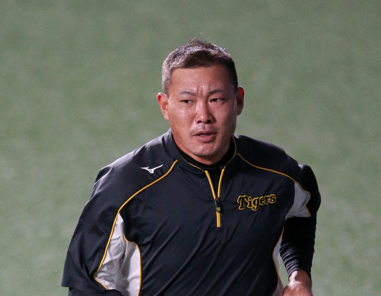 中日対阪神　試合前の練習でダッシュする福留（撮影・上山淳一）